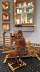 Die Kinderspielecke für unsere "kleine Kunden" - ein Magnet!